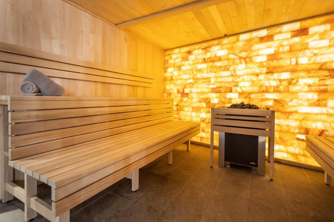 Golden Tulip Aix Les Bains - & Hotel Aix-les-Bains