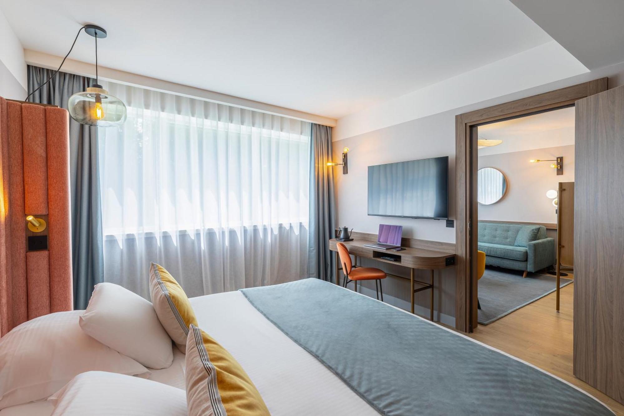 Golden Tulip Aix Les Bains - & Hotel Aix-les-Bains